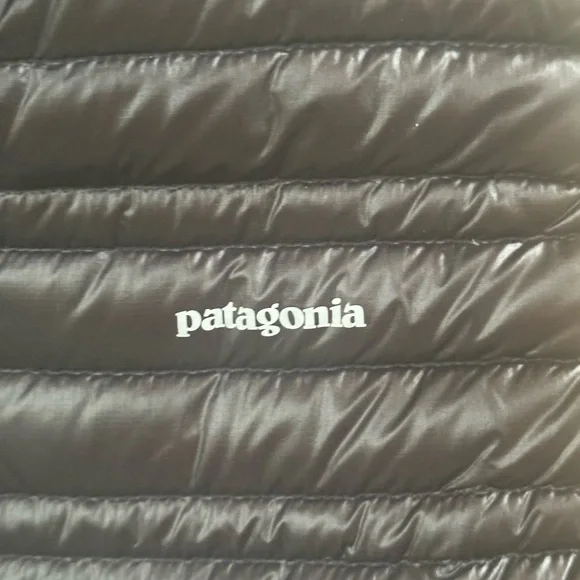 Patagonia Ultralight Down Vest Size Small Black Excellent Condition! - Picture 6 of 9